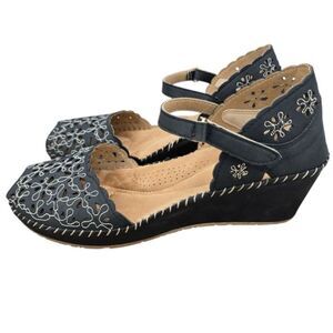 Patrizia Gennina Mary Jane spring step peep toe Wedges  Black – Size 39